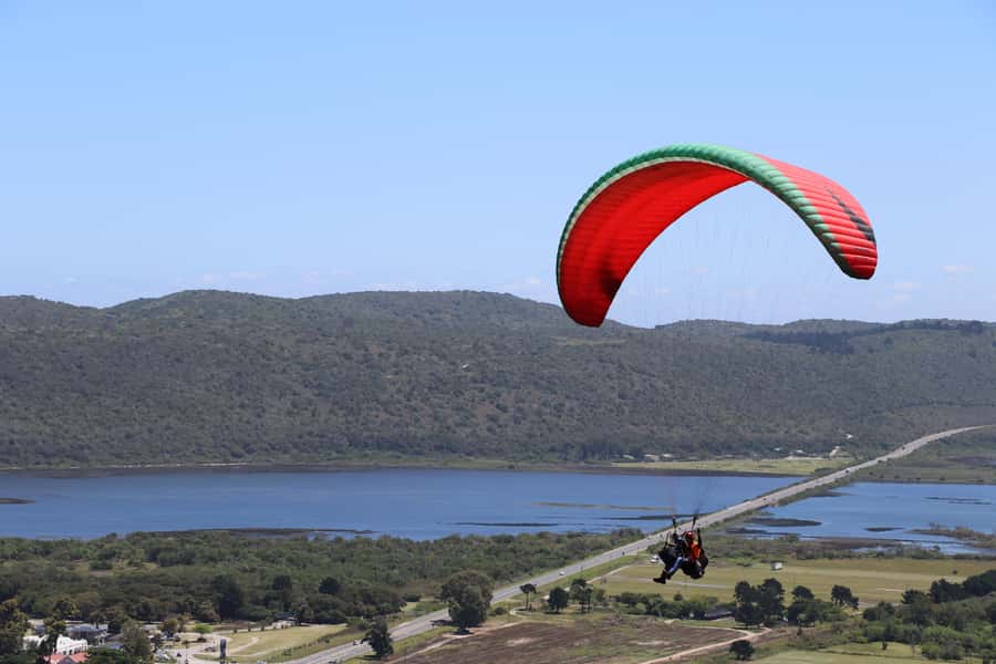 Sedgefield: Standard Tandem Paragliding Flight - Price, timing, and practical value
