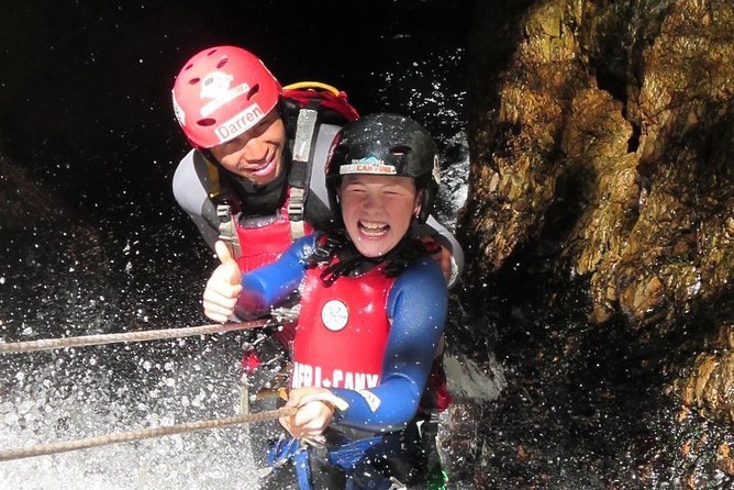Short Canyoning Trip in The Crags - Swimming and hiking through freshwater pools