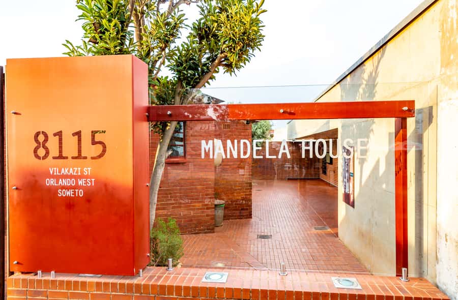 Soweto: Hop-On Hop-Off Bus, City Tour and Apartheid Museum - The open-top route through Johannesburg