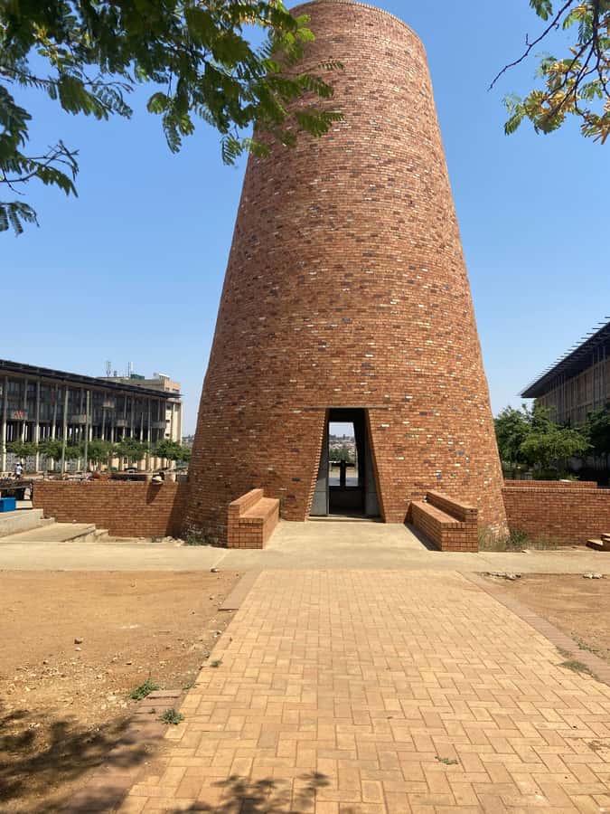 Soweto Tour; Mandela House; Vilakazi Street; Market Culture - Key points at a glance