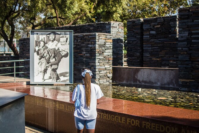 Soweto Walking Tour with Lunch - Vilakazi Street and the homes of two Nobel winners