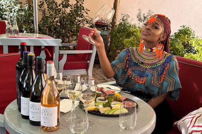 Stellenbosch & Franschhoek 20 Wine Tasting + Lunch Shared Tour - What $88 buys you