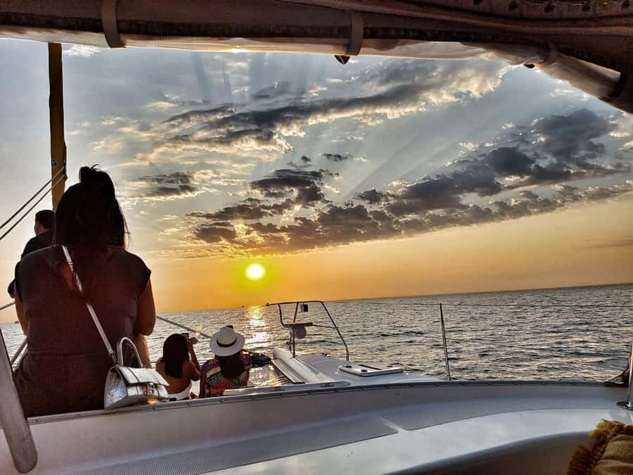 Sunset Cruise with Cape Town Cruises - Drinks, the cash bar, and the onboard mood