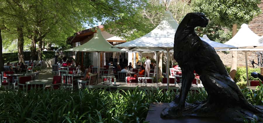 Table Mountain & Constantia Wine Estate Private Combo Tour - Constantia Glen, where the first tasting sets the tone
