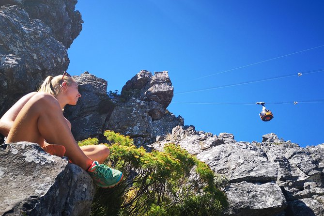 Table Mountain Half Day Hike: India Venster Trail - India Venster gives Table Mountain some teeth