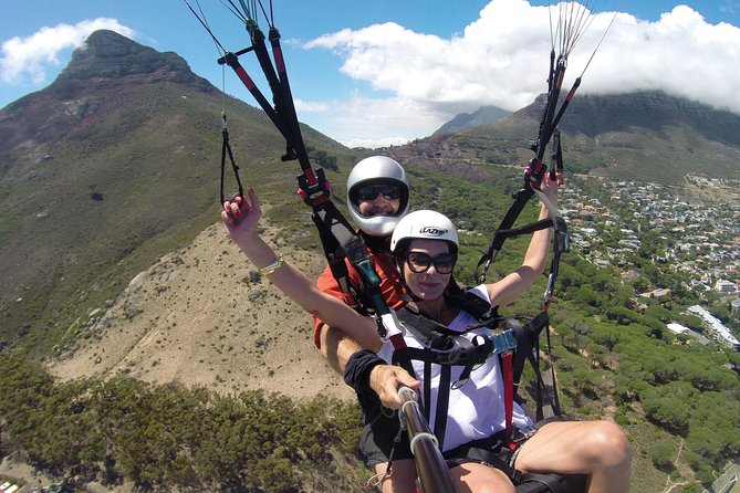 Tandem Paragliding Cape Town Experience TABLE MOUNTAIN PARAGLIDE - Who will enjoy this most