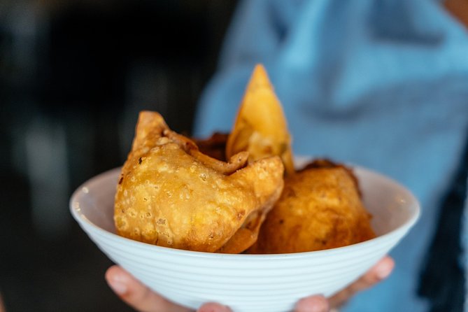 The 10 Tastings of Cape Town With Locals: Private Food Walking Tour - How the $103.52 price measures up