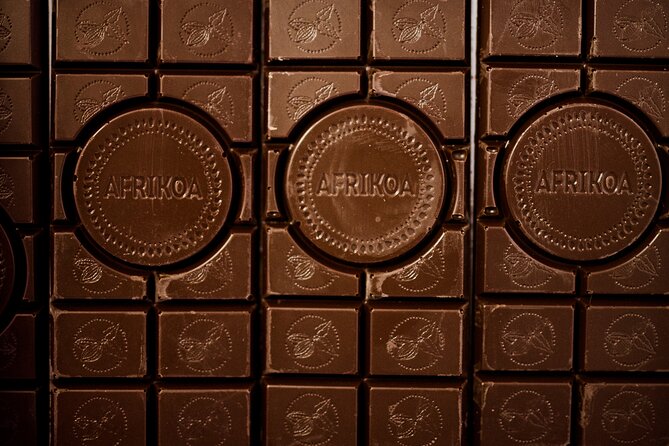 The Art of Chocolate Making Bean-To-Bar Experience in Cape Town - Who will enjoy this short chocolate stop?