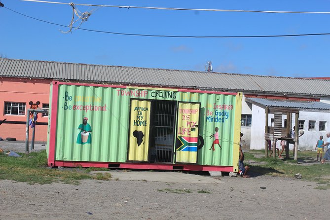 Township - Langa - Apartheid Museum Plus Arts and Culture Tour - Langa Taxi Rank and everyday movement