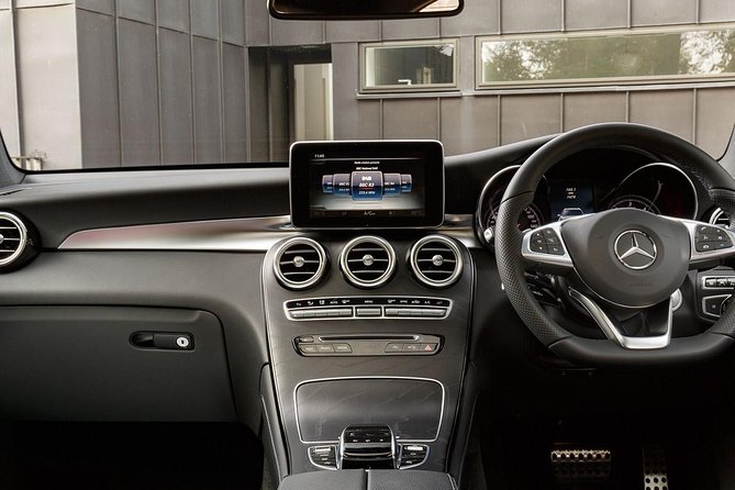 VIP Cape Town Private Guided Tour in Premium Luxury Vehicle - Choosing between the Mercedes SUV and sedan