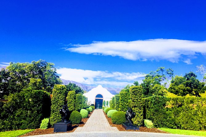 Wine tasting - Boutique farms - Scenic drives and buildings worth photographing
